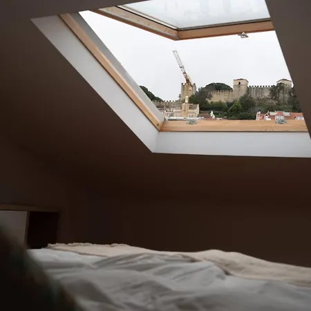 Lejlighed Castle-View Penthouse Duplex In Lisbon