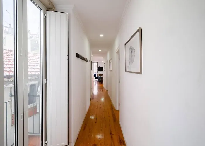 Castle-view Penthouse Duplex In 公寓 *