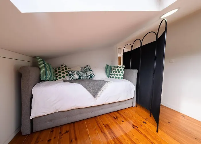 Castle-view Penthouse Duplex In