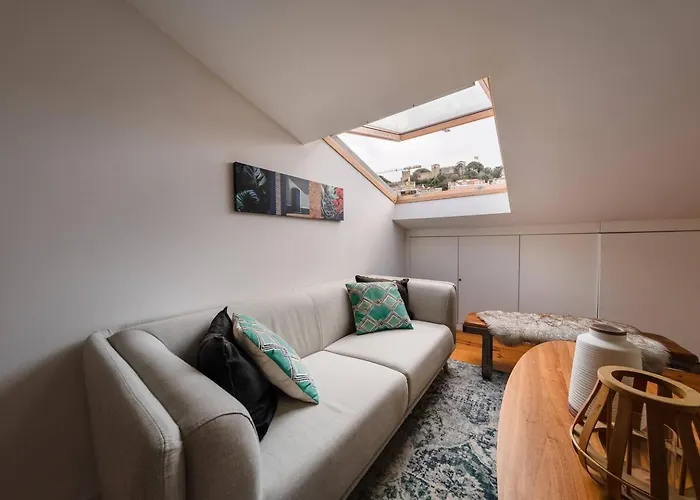 公寓 Castle-view Penthouse Duplex In