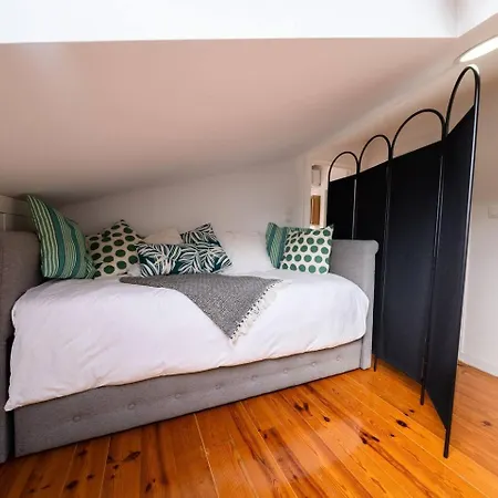 Castle-view Penthouse Duplex In