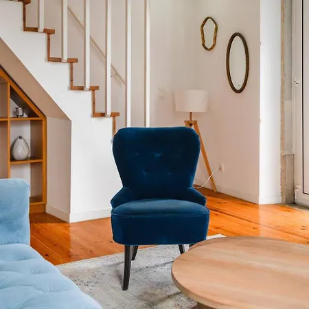 Castle-view Penthouse Duplex In Apartman