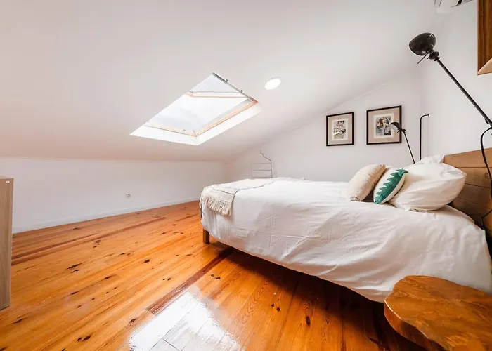 Castle-view Penthouse Duplex In *