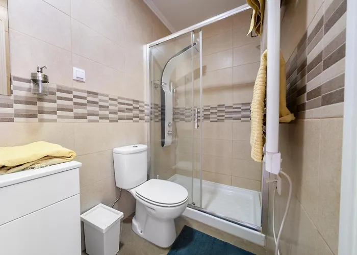 Castle-view Penthouse Duplex In * Lisboa