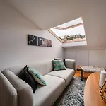 Apartament Castle-view Penthouse Duplex In Lizbona