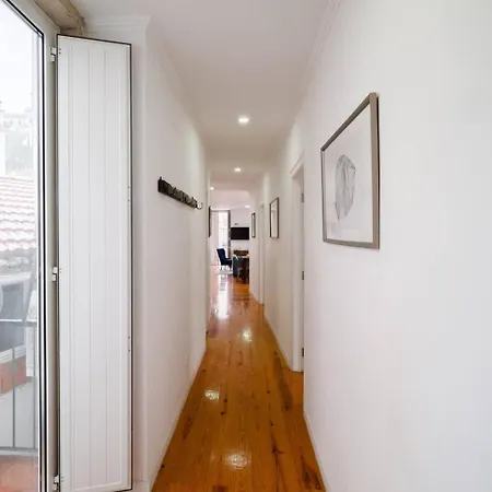 Castle-View Penthouse Duplex In Lisbon Appartamento *