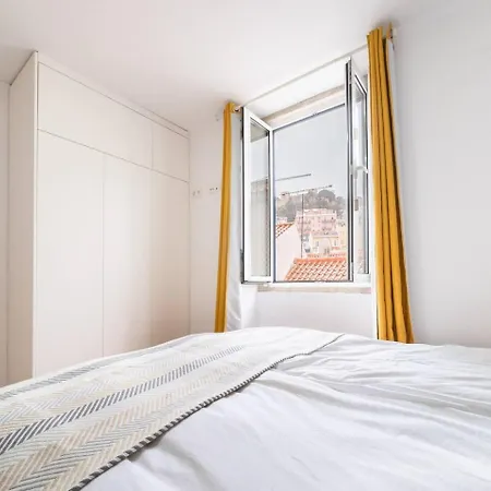 Castle-View Penthouse Duplex In Lisbon Appartamento *