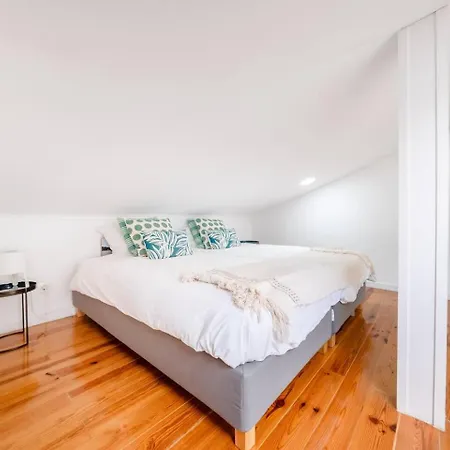 Appartamento Castle-View Penthouse Duplex In Lisbon *