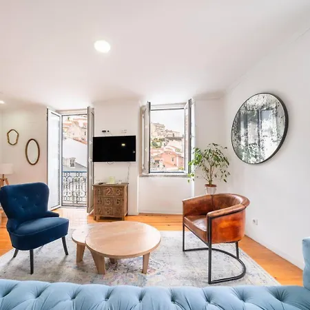 Castle-View Penthouse Duplex In Lisbon Appartamento *